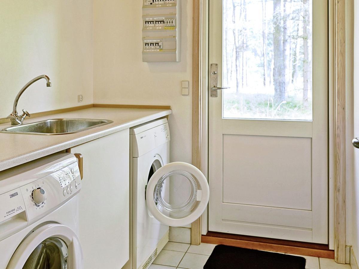 6 Person Holiday Home In Aakirkeby Vester Somarken Zewnętrze zdjęcie