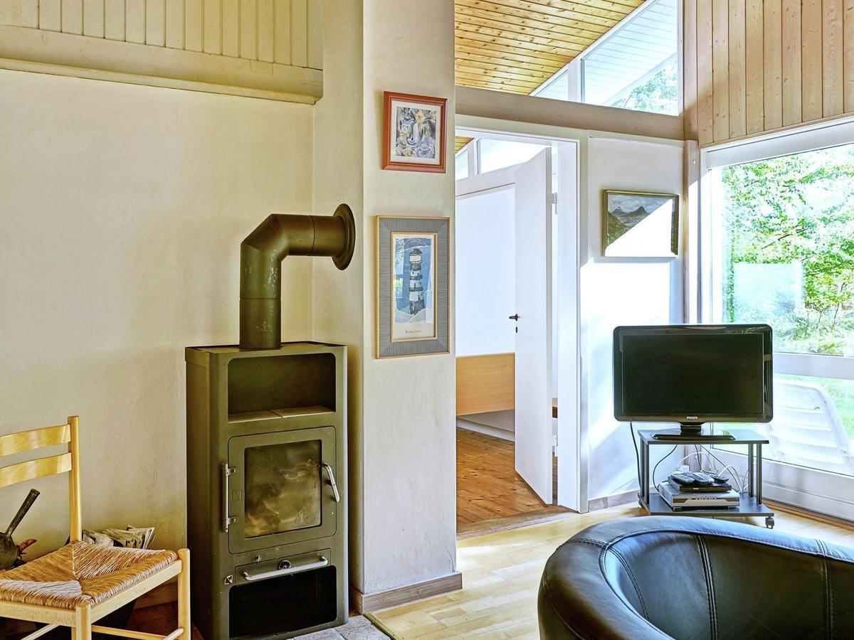 6 Person Holiday Home In Aakirkeby Vester Somarken Zewnętrze zdjęcie